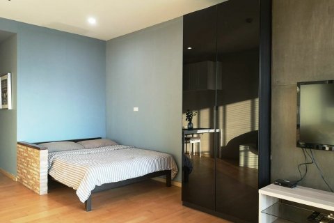 Studio in the Condo in Watthana, Bangkok, Thailand  № 161219 - photo 2