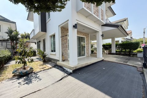 House in Pak Kret, Thailand 3 bedrooms № 159082 - photo 5