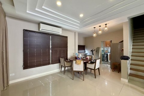 House in Pak Kret, Thailand 3 bedrooms № 159082 - photo 9
