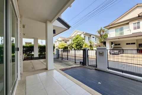 House in Pak Kret, Thailand 3 bedrooms № 159082 - photo 4