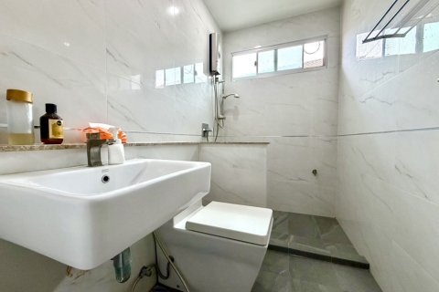 House in Pak Kret, Thailand 3 bedrooms № 159082 - photo 16