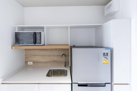 Studio in the Condo in Pathum Wan, Bangkok, Thailand № 159084 - photo 14