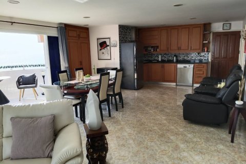 Condo in Cha-am, Thailand, 2 bedrooms № 159080 - photo 6