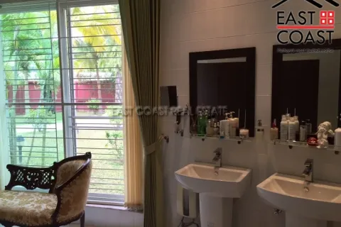 Casa de 3 dormitorios en Pattaya, Tailandia № 213939 - foto 9