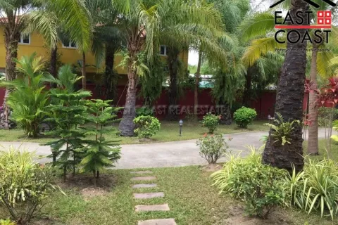 Casa de 3 dormitorios en Pattaya, Tailandia № 213939 - foto 11