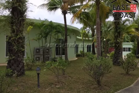 Casa de 3 dormitorios en Pattaya, Tailandia № 213939 - foto 3