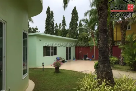 Casa de 3 dormitorios en Pattaya, Tailandia № 213939 - foto 12