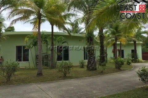 Casa de 3 dormitorios en Pattaya, Tailandia № 213939 - foto 5