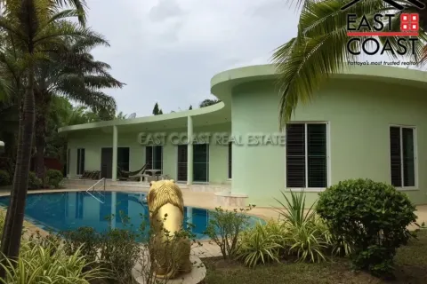 Casa de 3 dormitorios en Pattaya, Tailandia № 213939