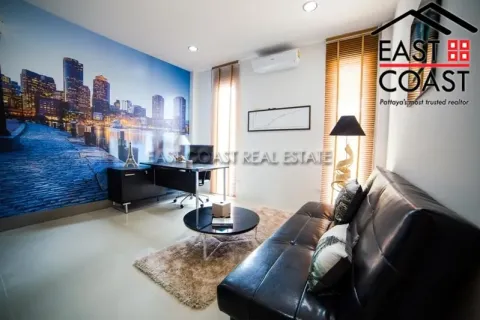 Casa de 4 dormitorios en Pattaya, Tailandia № 213937 - foto 13
