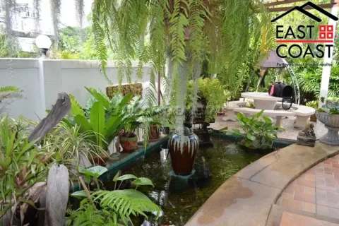 Casa de 4 dormitorios en Pattaya, Tailandia № 213941 - foto 7
