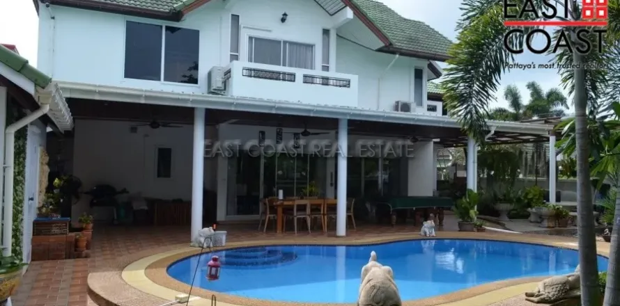 Casa de 4 dormitorios en Pattaya, Tailandia № 213941