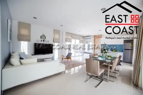 Casa de 3 dormitorios en Pattaya, Tailandia № 213935