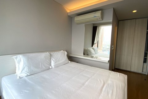 Condo in Khlong Toei, Bangkok, Thailand, 2 bedrooms  № 200939 - photo 12