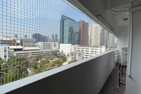Condo in Watthana, Bangkok, Thailand, 3 bedrooms  № 200942 - photo 7