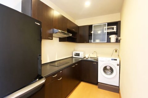 Condo in Watthana, Bangkok, Thailand, 2 bedrooms  № 200940 - photo 8