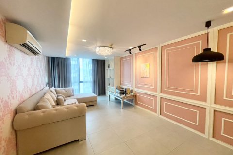 Condo in Bangkok, Thailand, 1 bedroom  № 200941 - photo 16