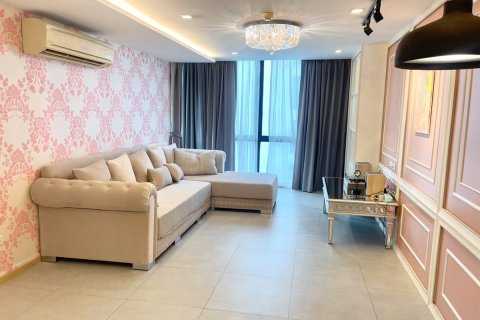 Condo in Bangkok, Thailand, 1 bedroom  № 200941 - photo 10