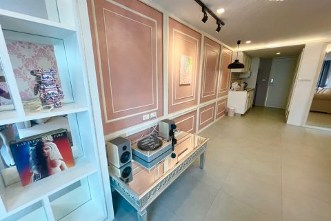 Condo in Bangkok, Thailand, 1 bedroom  № 200941 - photo 4