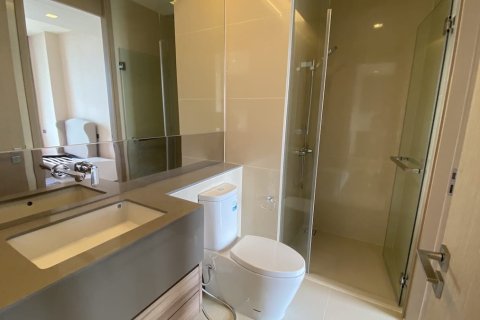 Condo in Watthana, Bangkok, Thailand, 2 bedrooms  № 200943 - photo 3