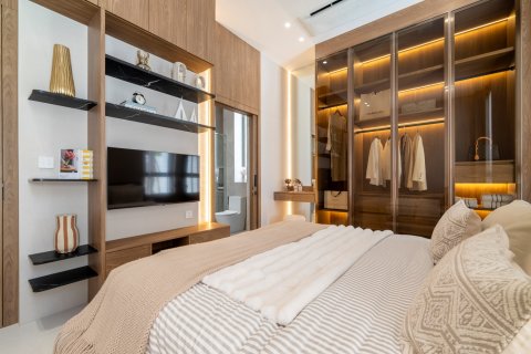 Villa à Pattaya, Thaïlande 4 chambres № 170097 - photo 11