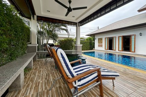 Вилла в Хуа Хине, Таиланд с 3 спальнями  № 114580 - фото 10