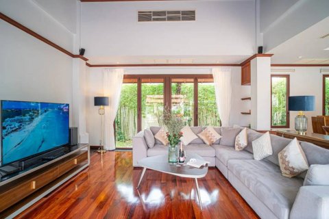 Villa in Bang Tao, Thailand 6 bedrooms № 114582 - photo 8