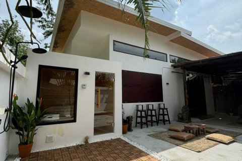 Дом в Паклоке, Таиланд с 5 спальнями  № 114583 - фото 1