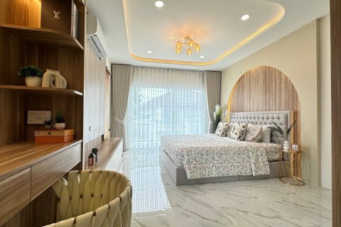Villa in Pattaya, Thailand 3 bedrooms № 153344 - photo 27