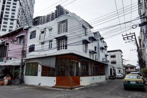 Townhouse à Huai Khwang, Bangkok, Thaïlande 4 chambres № 171145