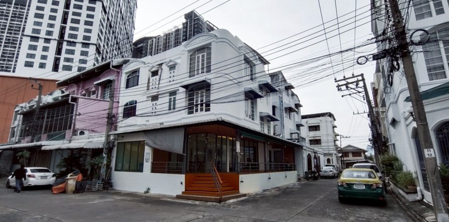 Townhouse à Huai Khwang, Bangkok, Thaïlande 4 chambres № 171145