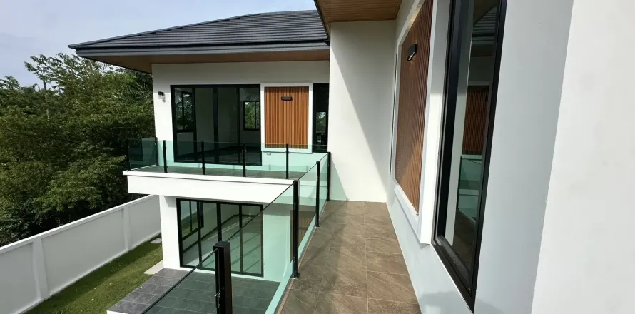 House in Pattaya, Thailand 3 bedrooms № 171143