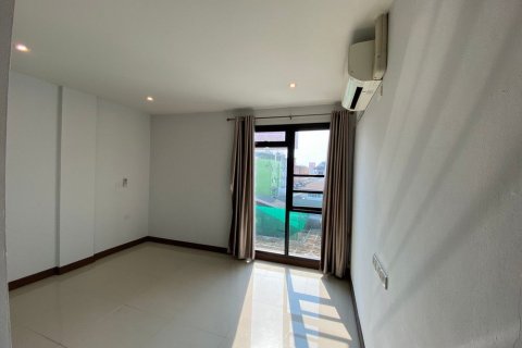 Коммерческая недвижимость в Чиангмае, Таиланд № 162514 - фото 4