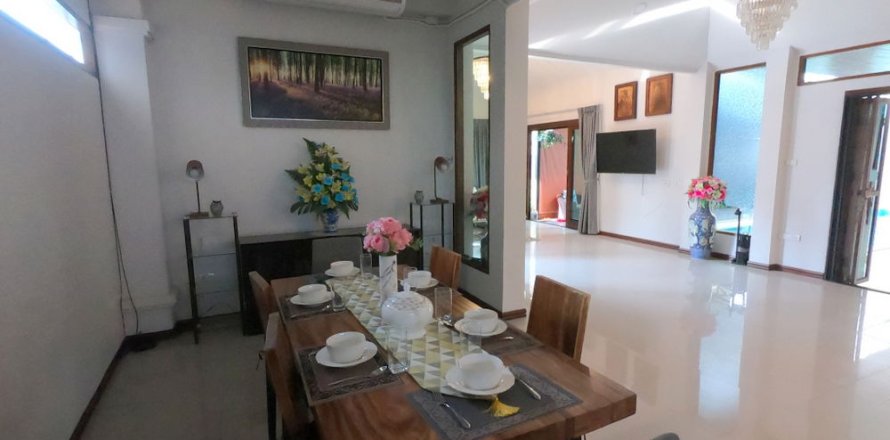 Villa à Chiang Mai, Thaïlande 4 chambres № 162515