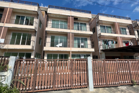 Таунхаус в Чиангмае, Таиланд с 4 спальнями  № 149156 - фото 1