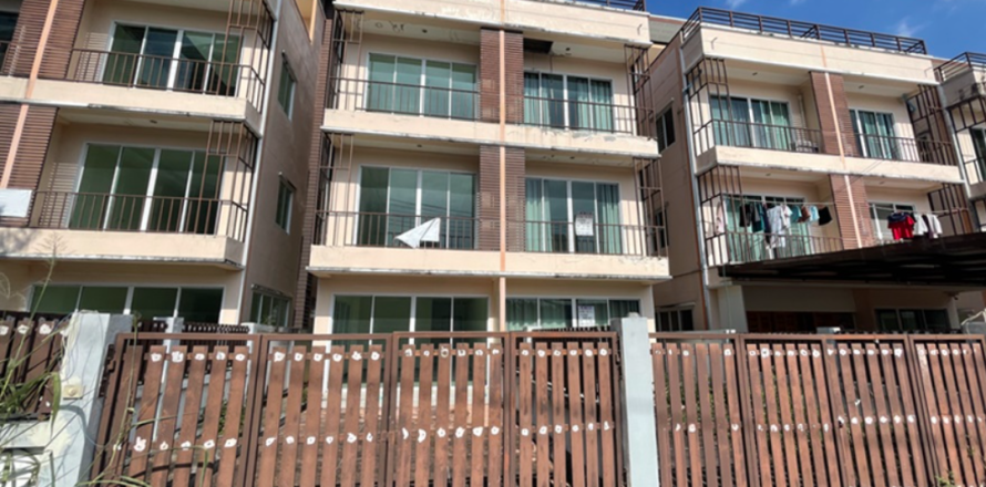 Таунхаус в Чиангмае, Таиланд с 4 спальнями  № 149156