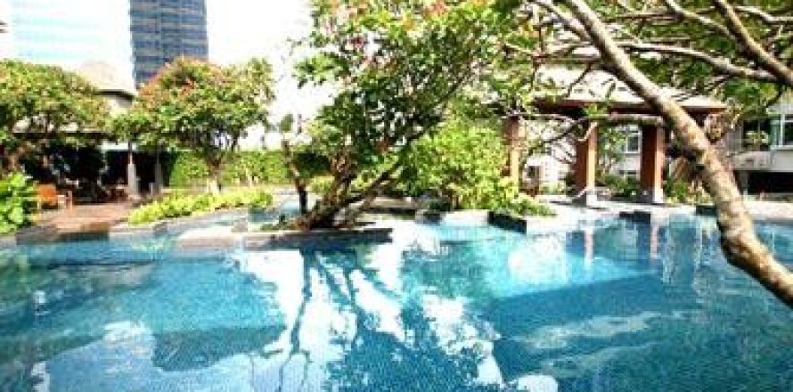 Studio in the Condo in Ratchathewi, Bangkok, Thailand  № 159499