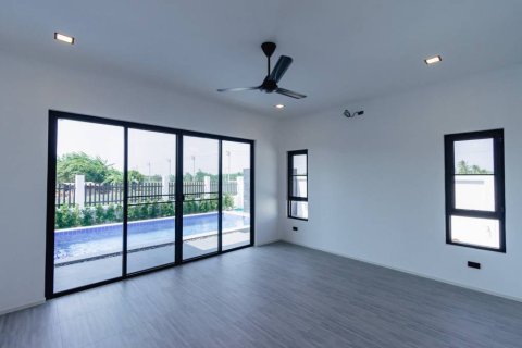 Villa in Pran Buri, Thailand 2 bedrooms № 154516 - photo 6
