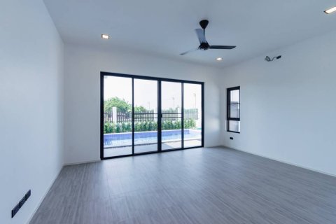 Villa in Pran Buri, Thailand 2 bedrooms № 154516 - photo 7