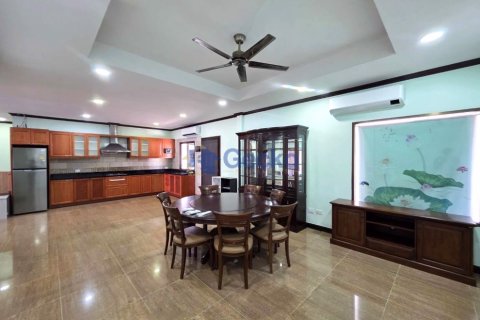 Maison à Pattaya, Thaïlande 4 chambres № 195876 - photo 3
