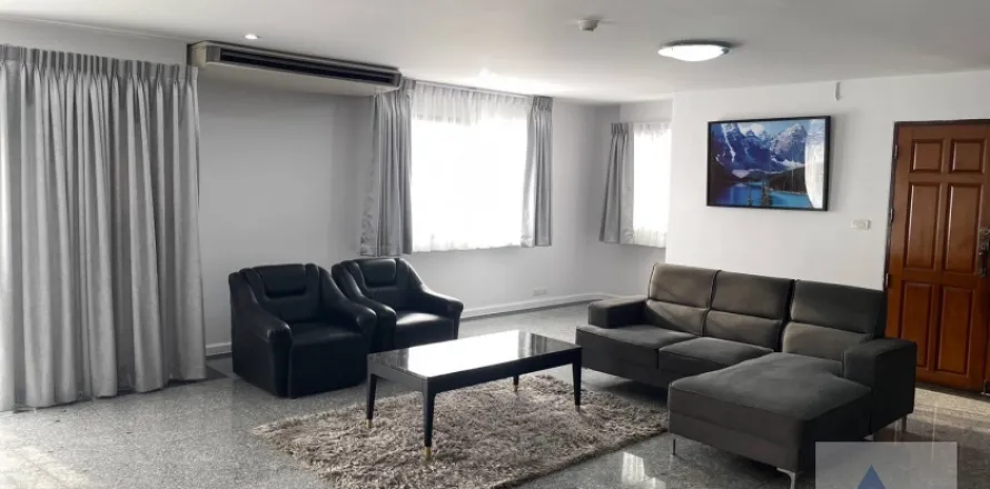 Condominio de 3 dormitorios en Watthana, Bangkok, Tailandia № 214306