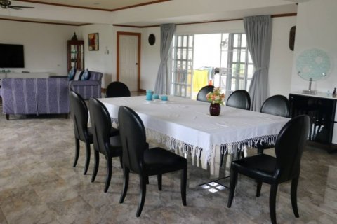 Villa in Phuket, Thailand 3 bedrooms № 115346 - photo 4