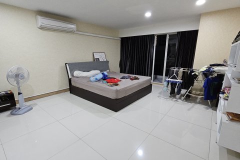 Condo à Watthana, Bangkok, Thaïlande, 3 chambres № 201113 - photo 11