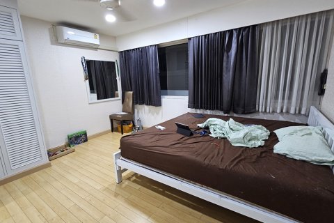 Condo à Watthana, Bangkok, Thaïlande, 3 chambres № 201113 - photo 4