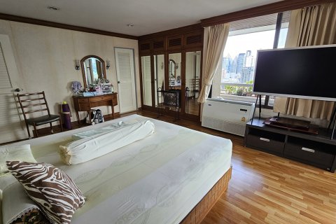 Condo à Watthana, Bangkok, Thaïlande, 3 chambres № 201112 - photo 12