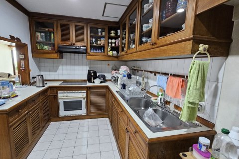 Condo à Watthana, Bangkok, Thaïlande, 3 chambres № 201112 - photo 7