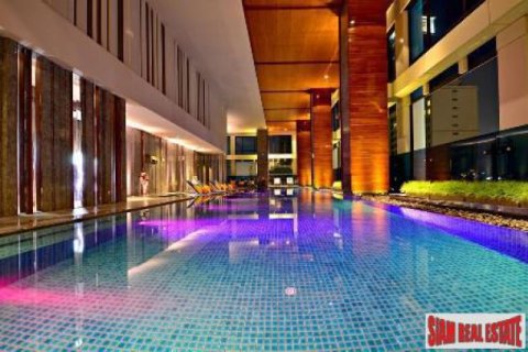 Apartment in Bangkok, Thailand 2 bedrooms № 192974