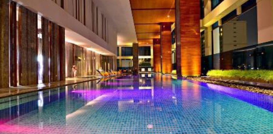 Apartment in Bangkok, Thailand 2 bedrooms № 192974