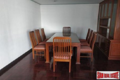 Apartment in Bangkok, Thailand 2 bedrooms № 192972 - photo 5