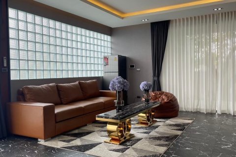 Villa in Hang Dong, Thailand 4 bedrooms № 154936 - photo 7